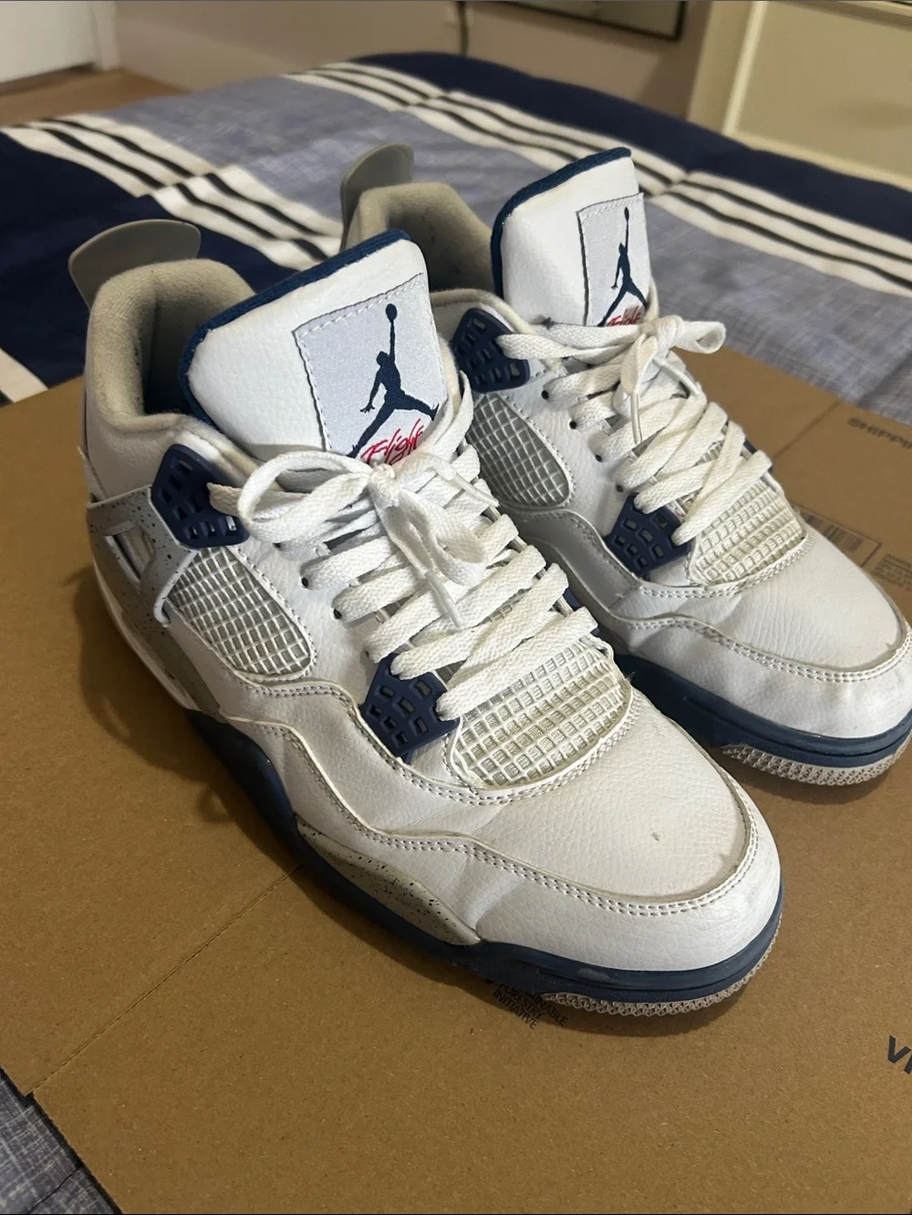 Jordan 4 Midnight Navy